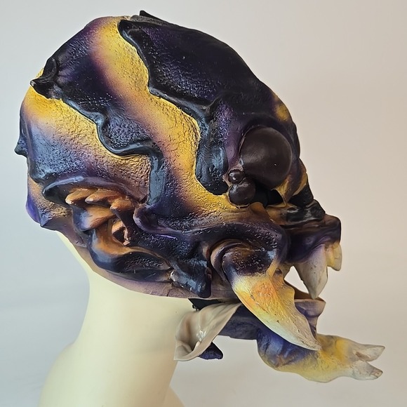 The Paper Magic Group alien Vampire Fly latex mask Halloween 1998 big eyes NICE! - Picture 2 of 3